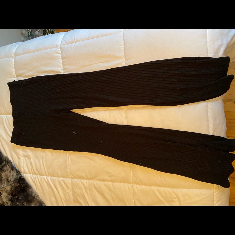 Black ribbed pants
